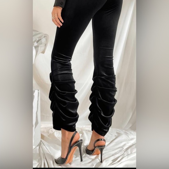 ✨⚡️💥Black Velvet Catsuit with Stacked Legs - Picture 7 of 14